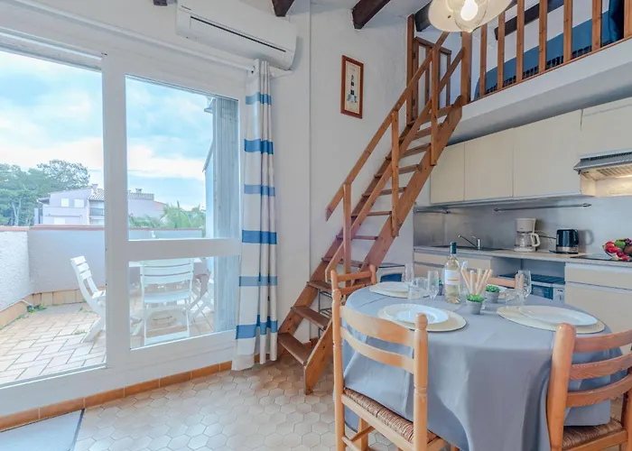 Les Casellas By Interhome Apartman